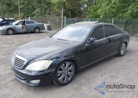 2009 Mercedes-Benz S 550 из США, поврежденный, VIN WDDNG71X09A258652